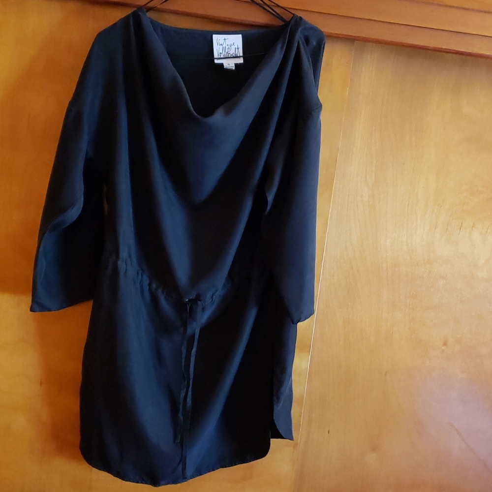 Vintage VollbrachtTop. 100% silk. Drawstring waist